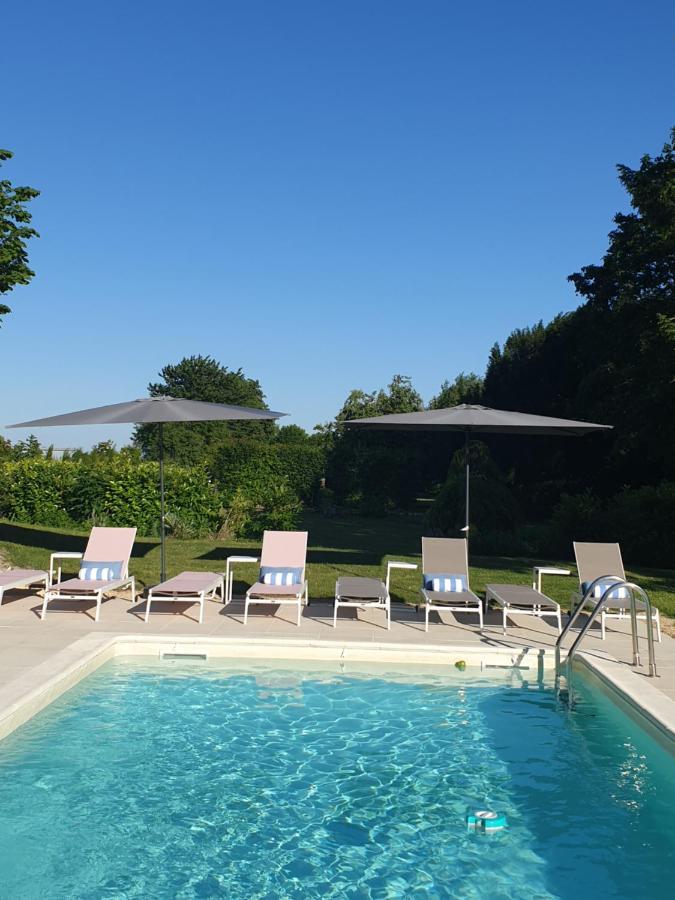 Domaine De Bourgville Monts-sur-Guesnes Exteriér fotografie