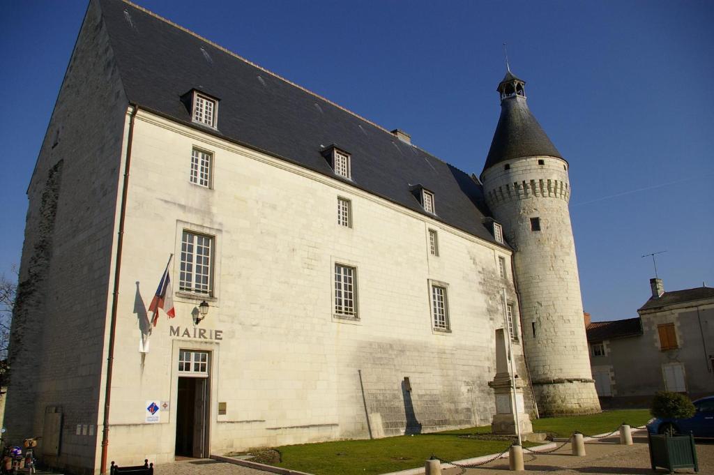 Domaine De Bourgville Monts-sur-Guesnes Exteriér fotografie